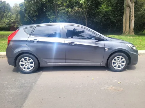 Hyundai Accent 1.6 Gl At 2012