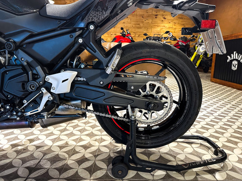 Kawasaki Z 650 (z650) *olivos* *impecable*