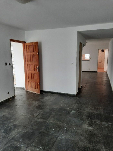 Casa Comercial À Venda Na Rua Professor Jamil Anderaos, Vila Cruzeiro, São Paulo - Sp - Liv-12186
