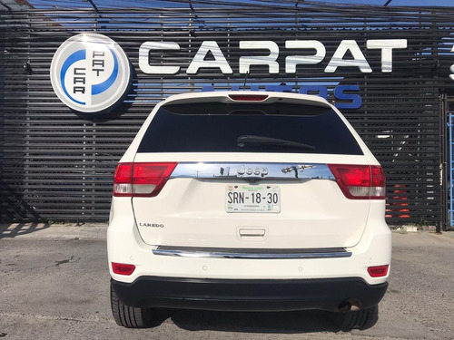 Imagen 6 de 11 de Jeep Grand Cherokee 2011 3.6 V6 Laredo Lujo 4x2 At