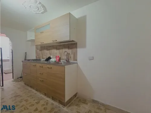 Casa Unifamiliar En Venta En Altos Del Castillo #2(mls#253756)