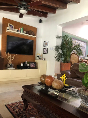 Imagen 15 de 24 de Casa En Venta Barrio Villa Campestre. Amplia Para Tu Familia.