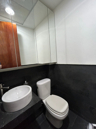 Arriendo Oficina Pdte Riesco 5priv/4est Equipada Y Moderna!!