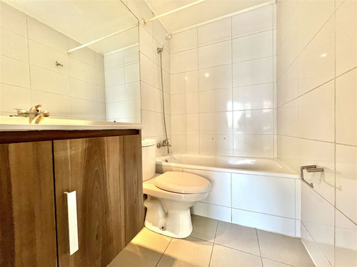 Departamento En Arriendo En Estación Central / Toro Mazotte