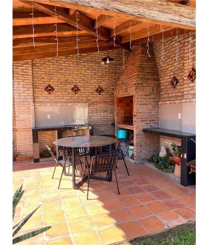 Vendo Hermosa Casa En Mariano Roque Alonso