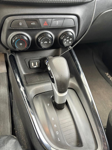 Chevrolet Onix plus 1.0 Lt 4p