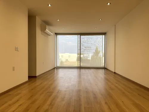 Vivir Con Altura, Alberca- El Campanario