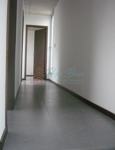 Casa En Pinares- Ref: 6031