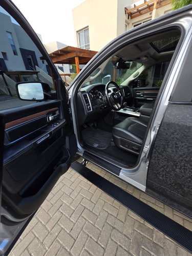 RAM 1500 RAM 1500 5.7 V8 LARAMIE 4X4