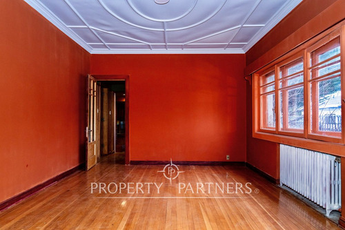 Elegante Y Centrica Propiedad