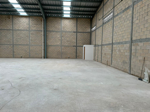 Venta De Bodega 640mts En Cancun
