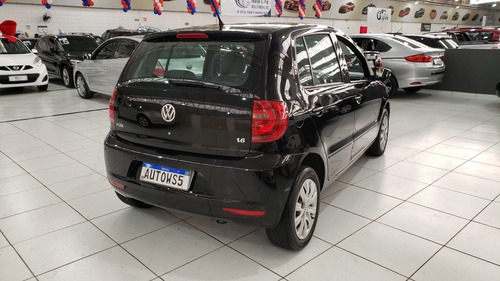 Imagem 3 de 9 de Volkswagen Fox 2012 1.6 Vht Total Flex 5p