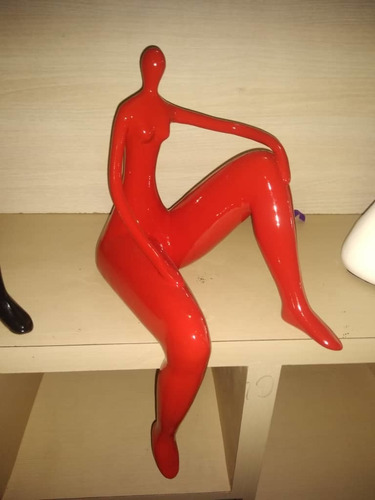 Imagen 2 de 6 de Escultura Ceramica Mujer Piernona Sentada