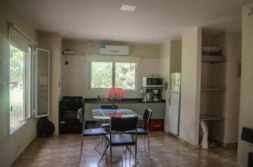 Casa En Venta - 5 Dormitorios 3 Baños - Cocheras - 30.780mts2 - Rama Caída, San Rafael