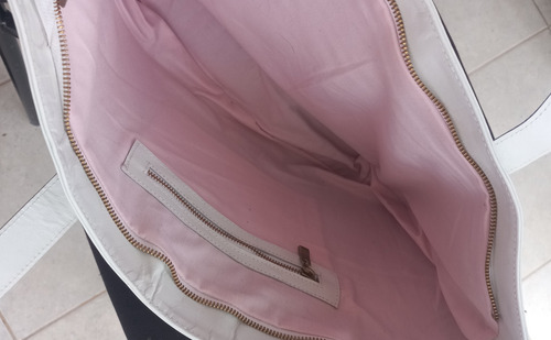 Cartera Tote Con Cierre De Cuero Color Blanco