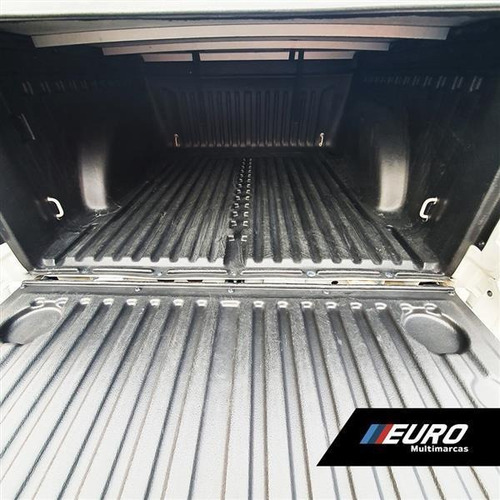Imagem 8 de 10 de Volkswagen Saveiro 1.6 Msi Pepper Ce 8v Flex 2p Manual 2017/