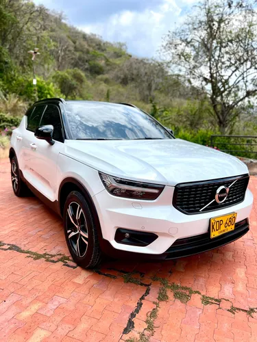 Volvo XC40 2.0 R-design