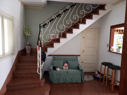 Impecable Chalet B° Guemes 4 Amb 3 Baños Quincho