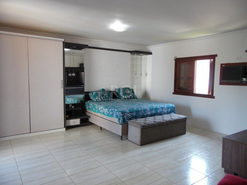 Casa Em Centro Com 5 Dormitórios - Sc12365