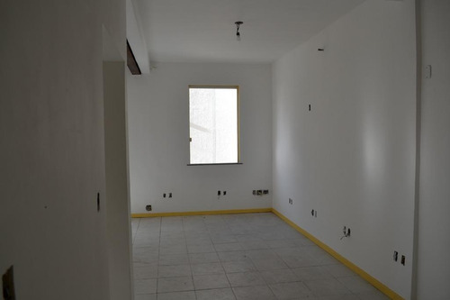Imagem 9 de 18 de Casa, 4 Quartos, Venda - Barra - 535