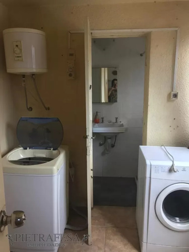 Apartamento En Venta, 4 Dormitorios, 2 Baños, Terraza-lavadero, -colonia-centro
