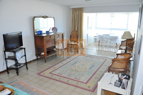 Apartamento En Brava, 2 Dormitorios -ref:5924