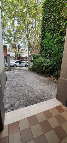 Imagen 3 de 14 de Excelente Casa 5 Amb Reciclada , A Mts De La Plaza De Devoto