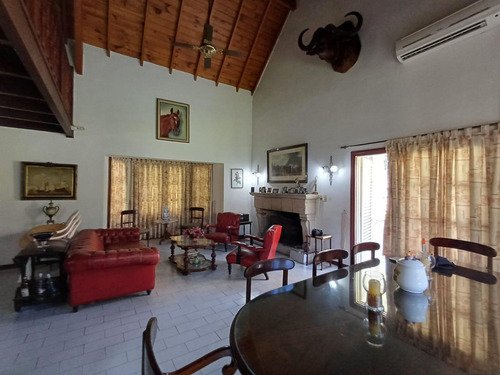 Casa Quinta En Venta Con Pileta En Manuel Alberti