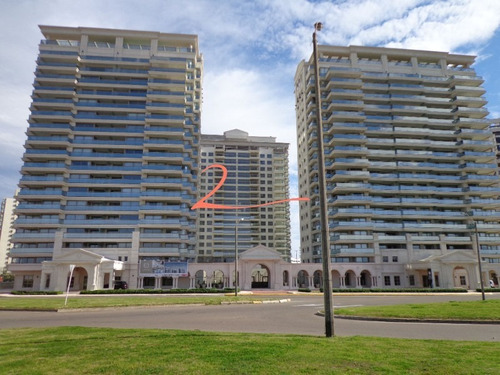 Apartamento En Punta Del Este, Brava | Living Punta Ref:5217- Ref: 5217