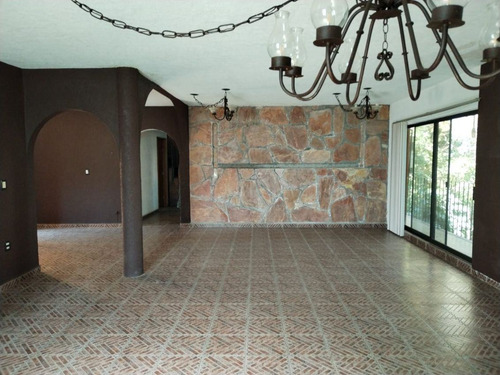 Casa En Privada En Tlaltenango, Cuernavaca, Morelos - Crb-792-dpx