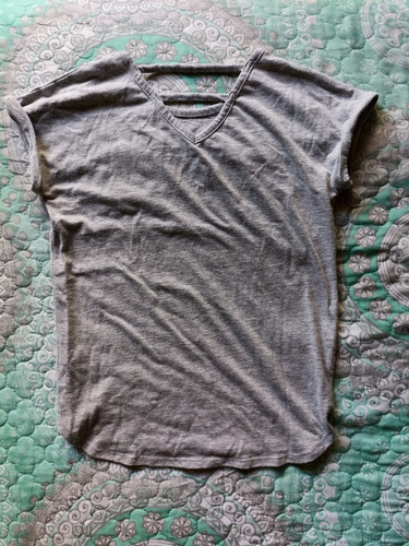 Playera Manga Corta Gris Justice Talla 8 (Usado)