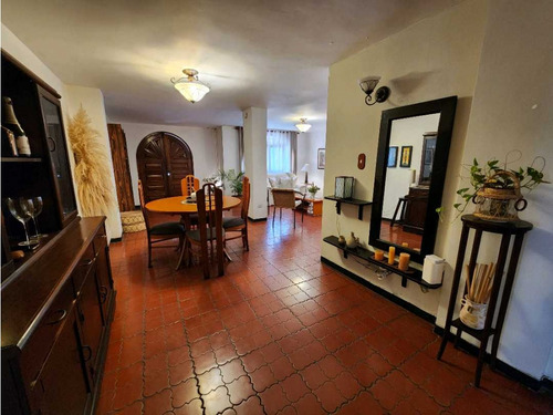 Se Vende Apartamento 254 M2 4h/3b Parque Carabobo