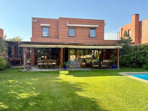 En Condominio/ 5d, 5b, Estar / Col. Cumbres, Cordillera, Udd