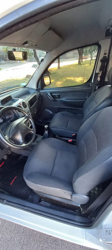Imagen 11 de 14 de Citroen Berlingo 1.6 Hdi Furgon C/asientos
