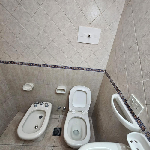 Casa En Planta Alta Con Cochera