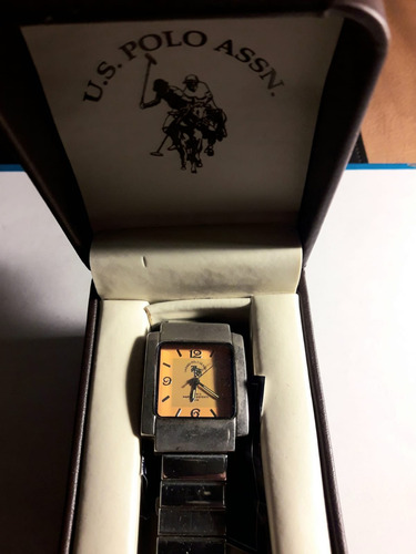 Reloj Polo Con Estuche Plateado Naranja (Usado)