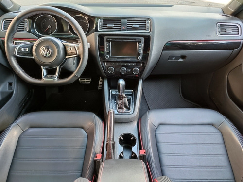 Imagen 12 de 14 de Volkswagen Jetta 2015 2.0 Gli At