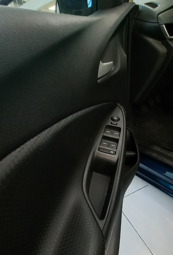 Imagen 7 de 23 de Chevrolet Onix Lt Tech Stock Disponible (m)#5