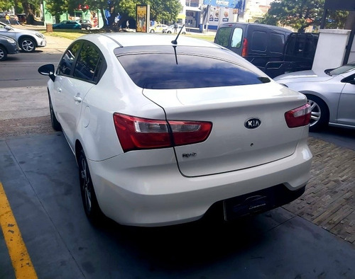 Kia Rio 1.2 Permuto Financio ( Accent I10 Sedan Gol Etc