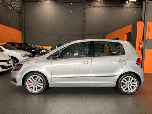 Volkswagen Fox 1.6 16v Msi Highline Total Flex I-motion 5p