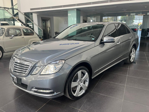 Mercedes Benz E550 Elegance Automatico L/09 - 2011