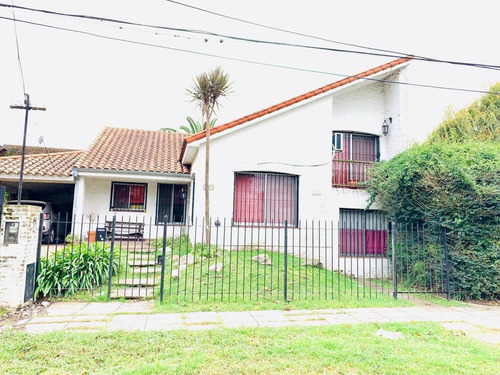 Imagen 2 de 18 de Casa - Castelar