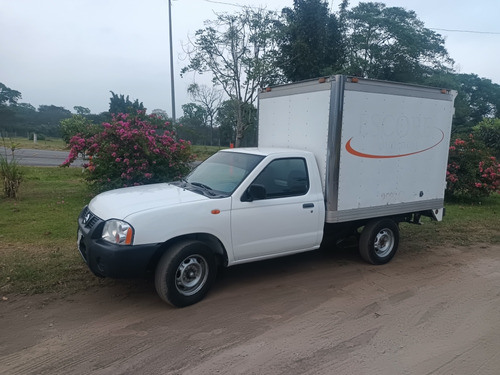 Nissan NP300 2.4 Chasis Dh Mt