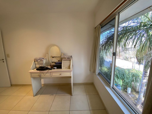 Imagen 11 de 15 de Importante Casa Villa Allende Golf - 5 Dorm / 2 En Planta Baja - 270 Cub Pileta Lavadero