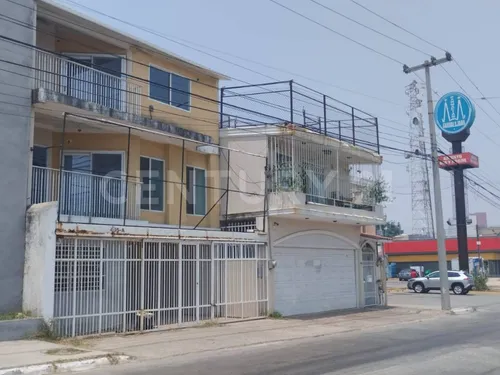 Casa En Venta En Col. Lomas De Chairel