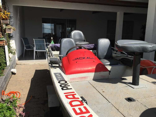 Lancha Maresia 6,00m Evinrude 75 Hp 2011
