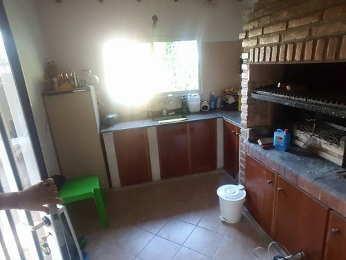 Nuevo Valor!!! Unico Chalet En Dos Plantas Hermoso Con Amplio Parque Quincho Piscina!! Tomo Menor Valor En Parte De Pago F: 7445