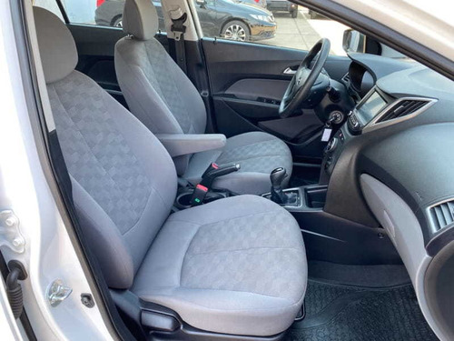Imagem 15 de 15 de Hyundai Hb20s 1.6a Comf