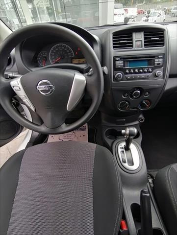 Imagen 13 de 14 de Nissan Versa 2019