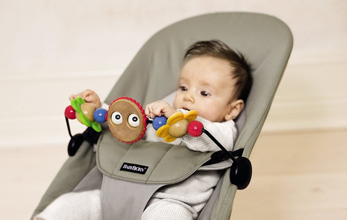 Imagen 4 de 4 de Babybjorn Juguete De Madera Para Bouncer - Ojos Saltones